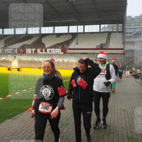 07.12.2025 - St. Pauli X-Mass-Run No. 15 Fabian Wolf http://msf.ph/oto/9372093 07.12.2025 10:08:56 Ziel 19, 390, 707, 786, 789, 947, 1002, 1031, 1176, 1570, 2126, 2521, 3212, 3300, 3332, 3335, 3484, 3671, 3891, 3904, 3907, 4066, 4067, 4068 meine-sportfotos.de