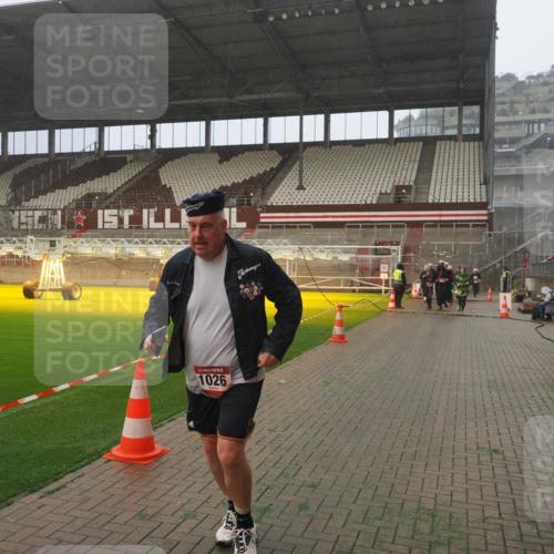 07.12.2025 - St. Pauli X-Mass-Run No. 15 Fabian Wolf http://msf.ph/oto/9372371 07.12.2025 10:09:50 Ziel 989, 1026, 1172, 1191, 1256, 1257, 1678 meine-sportfotos.de