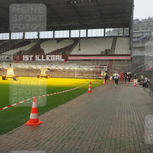 07.12.2025 - St. Pauli X-Mass-Run No. 15 Fabian Wolf http://msf.ph/oto/9372636 07.12.2025 10:10:50 Ziel 57, 979, 983, 1426, 1768, 2530, 4885 meine-sportfotos.de