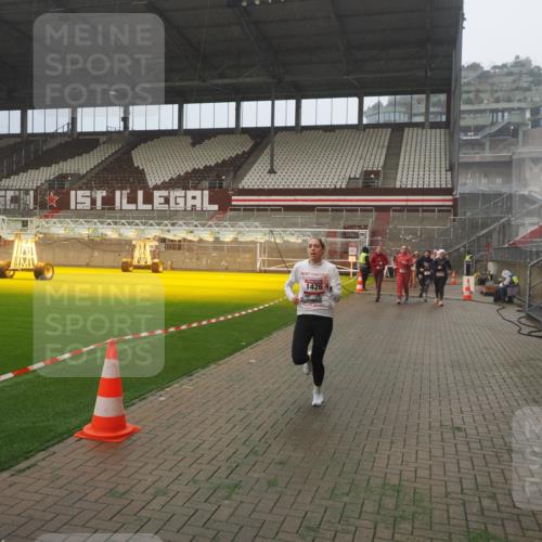 07.12.2025 - St. Pauli X-Mass-Run No. 15 Fabian Wolf http://msf.ph/oto/9372645 07.12.2025 10:10:53 Ziel 57, 979, 983, 1148, 1149, 1150, 1426, 1768, 2530, 4885 meine-sportfotos.de