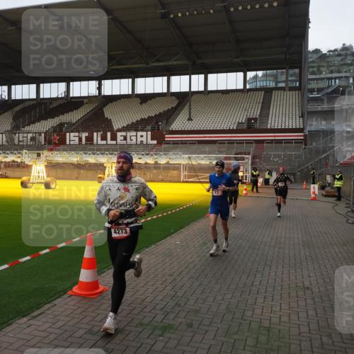 07.12.2025 - St. Pauli X-Mass-Run No. 15 Fabian Wolf http://msf.ph/oto/9373186 07.12.2025 09:51:19 Ziel 13, 1258, 2030, 2135, 2646, 3110, 4273 meine-sportfotos.de