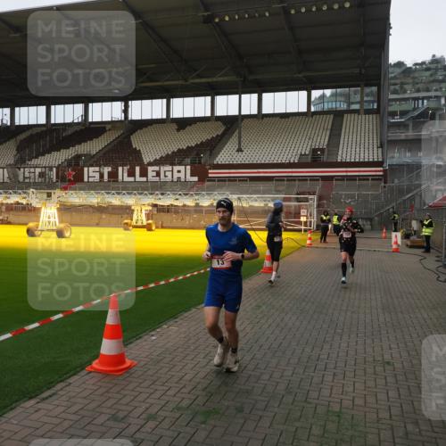 07.12.2025 - St. Pauli X-Mass-Run No. 15 Fabian Wolf http://msf.ph/oto/9373190 07.12.2025 09:51:19 Ziel 13, 1258, 2030, 2135, 2646, 3110, 4273 meine-sportfotos.de