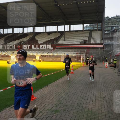 07.12.2025 - St. Pauli X-Mass-Run No. 15 Fabian Wolf http://msf.ph/oto/9373194 07.12.2025 09:51:20 Ziel 13, 1258, 2030, 2135, 2646, 3110, 4273 meine-sportfotos.de
