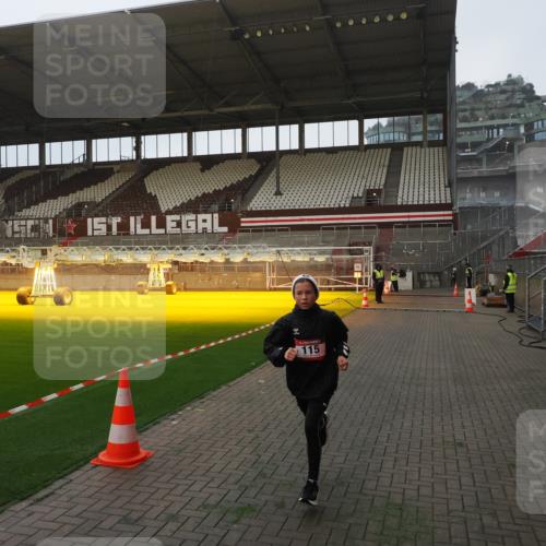 07.12.2025 - St. Pauli X-Mass-Run No. 15 Fabian Wolf http://msf.ph/oto/9373360 07.12.2025 09:53:35 Ziel 96, 115 meine-sportfotos.de