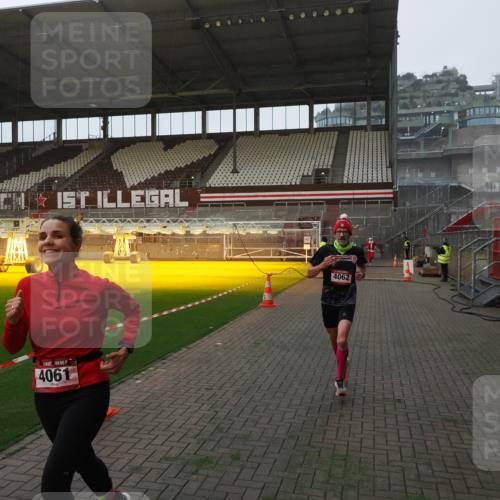 07.12.2025 - St. Pauli X-Mass-Run No. 15 Fabian Wolf http://msf.ph/oto/9373380 07.12.2025 09:53:48 Ziel 96, 115, 4050, 4061, 4062 meine-sportfotos.de