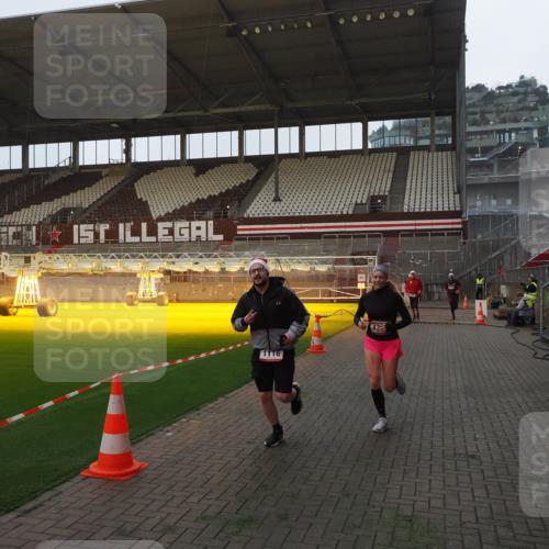 07.12.2025 - St. Pauli X-Mass-Run No. 15 Fabian Wolf http://msf.ph/oto/9373749 07.12.2025 09:56:50 Ziel 198, 497, 662, 1116, 1165, 2861, 4208, 4209 meine-sportfotos.de