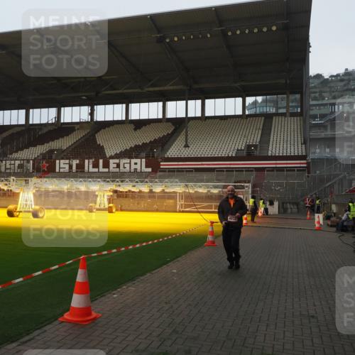 07.12.2025 - St. Pauli X-Mass-Run No. 15 Fabian Wolf http://msf.ph/oto/9373822 07.12.2025 09:57:18 Ziel 3320, 4032 meine-sportfotos.de