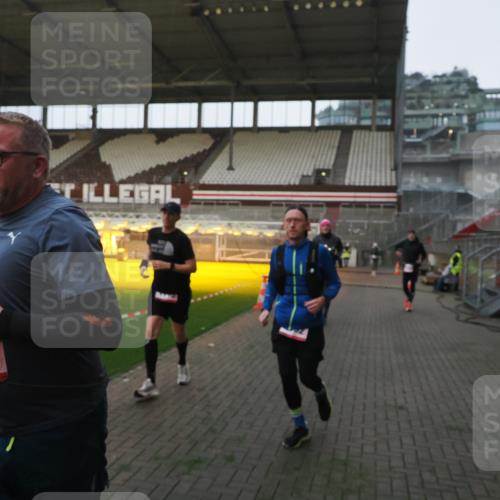07.12.2025 - St. Pauli X-Mass-Run No. 15 Fabian Wolf http://msf.ph/oto/9374054 07.12.2025 09:58:42 Ziel 483, 532, 1003, 1115, 1528, 1542, 1603, 1782, 1785, 2392, 3308, 4031 meine-sportfotos.de
