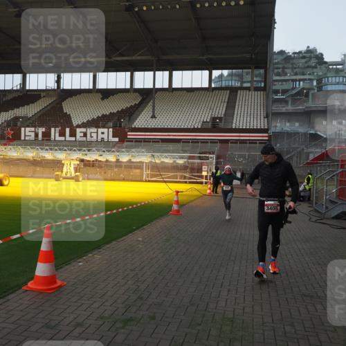 07.12.2025 - St. Pauli X-Mass-Run No. 15 Fabian Wolf http://msf.ph/oto/9374070 07.12.2025 09:58:47 Ziel 532, 655, 1003, 1115, 1528, 1542, 1603, 1782, 1785, 2392, 3308 meine-sportfotos.de