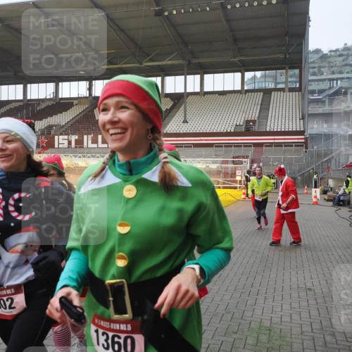 07.12.2025 - St. Pauli X-Mass-Run No. 15 Fabian Wolf http://msf.ph/oto/9374424 07.12.2025 10:00:10 Ziel 802, 1333, 1354, 1360, 1404, 2140, 2141, 4129 meine-sportfotos.de