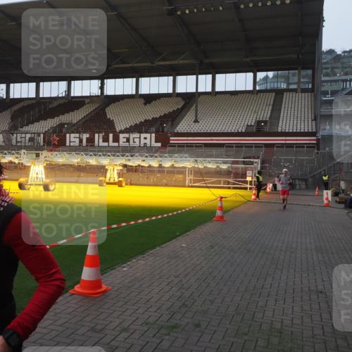 07.12.2025 - St. Pauli X-Mass-Run No. 15 Fabian Wolf http://msf.ph/oto/9374565 07.12.2025 10:00:41 Ziel 855, 1418, 1976, 2348, 3084 meine-sportfotos.de
