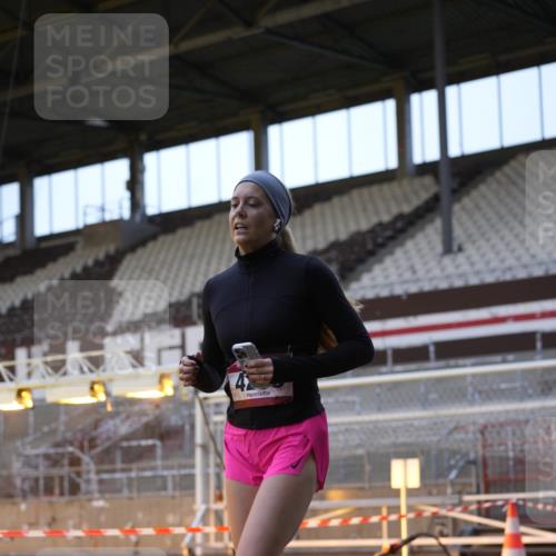 07.12.2025 - St. Pauli X-Mass-Run No. 15 Patografie http://msf.ph/oto/9374676 07.12.2025 09:56:42 Ziel 198, 662, 1116, 1165, 4208, 4209 meine-sportfotos.de