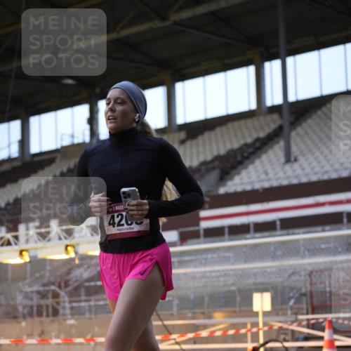 07.12.2025 - St. Pauli X-Mass-Run No. 15 Patografie http://msf.ph/oto/9374678 07.12.2025 09:56:42 Ziel 198, 662, 1116, 1165, 4208, 4209 meine-sportfotos.de