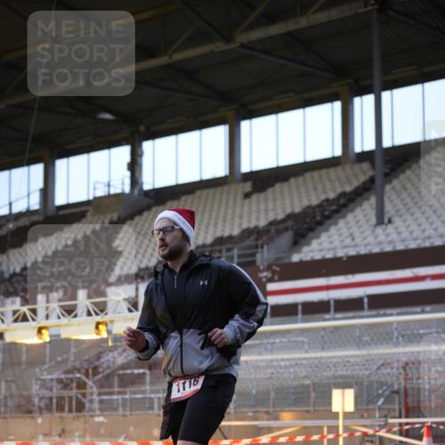 07.12.2025 - St. Pauli X-Mass-Run No. 15 Patografie http://msf.ph/oto/9374681 07.12.2025 09:56:44 Ziel 198, 497, 662, 1116, 1165, 4208, 4209 meine-sportfotos.de