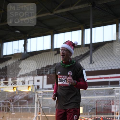 07.12.2025 - St. Pauli X-Mass-Run No. 15 Patografie http://msf.ph/oto/9374693 07.12.2025 09:56:50 Ziel 198, 497, 662, 1116, 1165, 2861, 4208, 4209 meine-sportfotos.de