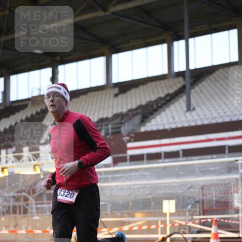 07.12.2025 - St. Pauli X-Mass-Run No. 15 Patografie http://msf.ph/oto/9374698 07.12.2025 09:57:03 Ziel 497, 2861, 3320 meine-sportfotos.de