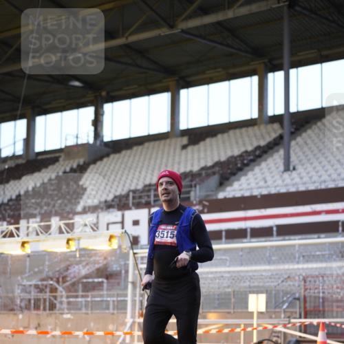 07.12.2025 - St. Pauli X-Mass-Run No. 15 Patografie http://msf.ph/oto/9374738 07.12.2025 09:58:11 Ziel 1633, 1774, 3405, 3515 meine-sportfotos.de