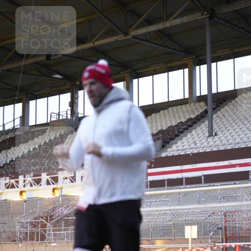 07.12.2025 - St. Pauli X-Mass-Run No. 15 Patografie http://msf.ph/oto/9374752 07.12.2025 09:58:15 Ziel 238, 261, 1173, 1633, 1774, 2205, 3405, 3515, 4206 meine-sportfotos.de