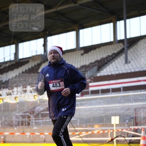 07.12.2025 - St. Pauli X-Mass-Run No. 15 Patografie http://msf.ph/oto/9374771 07.12.2025 09:58:25 Ziel 238, 261, 483, 532, 1173, 1603, 1633, 1774, 2205, 3515, 4031, 4206 meine-sportfotos.de
