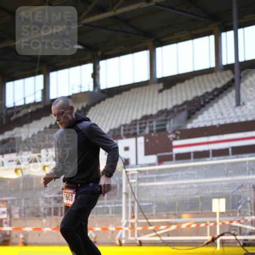 07.12.2025 - St. Pauli X-Mass-Run No. 15 Patografie http://msf.ph/oto/9374777 07.12.2025 09:58:27 Ziel 238, 261, 483, 532, 1003, 1173, 1528, 1603, 1633, 1774, 2205, 3515, 4031, 4206 meine-sportfotos.de