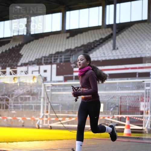 07.12.2025 - St. Pauli X-Mass-Run No. 15 Patografie http://msf.ph/oto/9374850 07.12.2025 09:59:17 Ziel 939, 1120, 2204, 2207, 2657 meine-sportfotos.de