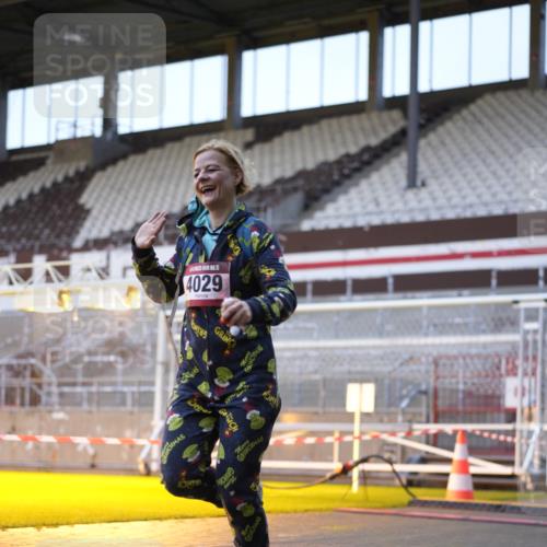 07.12.2025 - St. Pauli X-Mass-Run No. 15 Patografie http://msf.ph/oto/9374868 07.12.2025 09:59:24 Ziel 961, 1120, 2204, 2207, 2657, 4029 meine-sportfotos.de