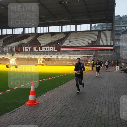 07.12.2025 - St. Pauli X-Mass-Run No. 15 Fabian Wolf http://msf.ph/oto/9374999 07.12.2025 10:02:46 Ziel 918, 1314, 2510, 2514, 2780, 2781, 2908, 3518, 3892 meine-sportfotos.de