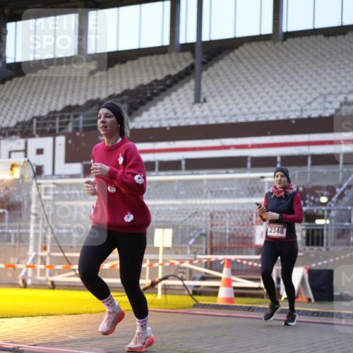 07.12.2025 - St. Pauli X-Mass-Run No. 15 Patografie http://msf.ph/oto/9375158 07.12.2025 10:00:31 Ziel 855, 1418, 1976, 2348, 3336 meine-sportfotos.de