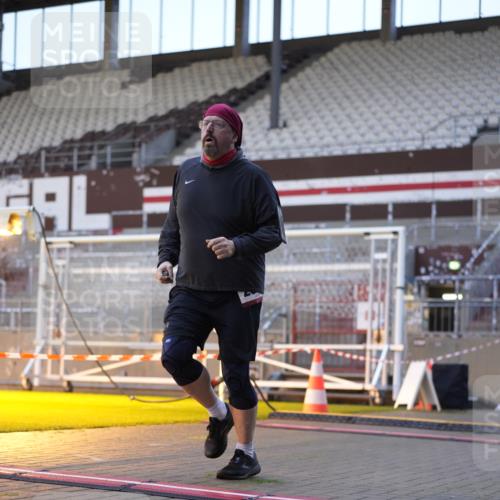 07.12.2025 - St. Pauli X-Mass-Run No. 15 Patografie http://msf.ph/oto/9375190 07.12.2025 10:01:08 Ziel 780, 783, 801, 1887, 1892, 2378, 2528 meine-sportfotos.de