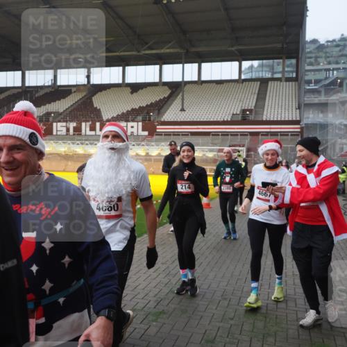 07.12.2025 - St. Pauli X-Mass-Run No. 15 Fabian Wolf http://msf.ph/oto/9375192 07.12.2025 10:03:41 Ziel 185, 213, 214, 358, 399, 940, 984, 1023, 1263, 1264, 1307, 1394, 1425, 1506, 1888, 2002, 2366, 2380, 3334, 3734, 4193, 4239, 4660, 4667, 4679, 4680 meine-sportfotos.de