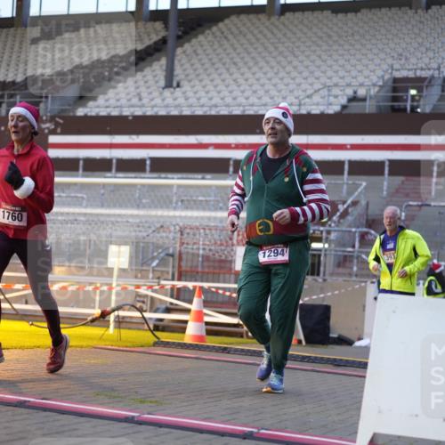 07.12.2025 - St. Pauli X-Mass-Run No. 15 Patografie http://msf.ph/oto/9375208 07.12.2025 10:01:21 Ziel 118, 393, 780, 783, 1124, 1294, 1760, 2528, 3187 meine-sportfotos.de