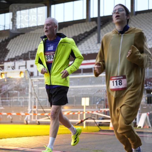 07.12.2025 - St. Pauli X-Mass-Run No. 15 Patografie http://msf.ph/oto/9375214 07.12.2025 10:01:23 Ziel 118, 393, 780, 783, 804, 1124, 1294, 1760, 2528, 3187, 3878 meine-sportfotos.de
