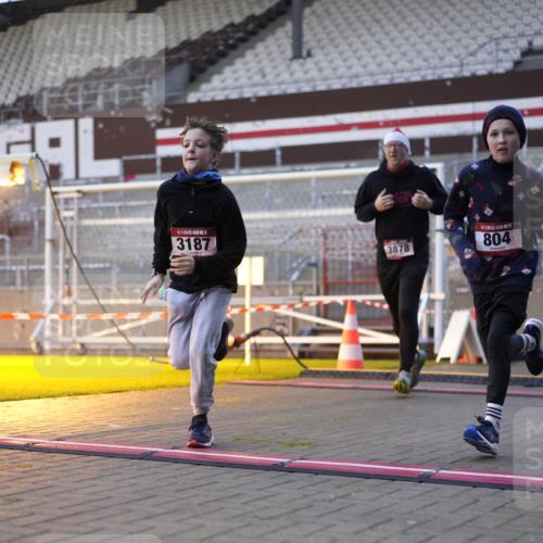 07.12.2025 - St. Pauli X-Mass-Run No. 15 Patografie http://msf.ph/oto/9375221 07.12.2025 10:01:26 Ziel 118, 393, 780, 783, 804, 1124, 1294, 1760, 3187, 3580, 3582, 3629, 3878 meine-sportfotos.de