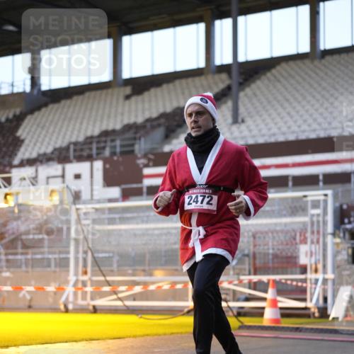 07.12.2025 - St. Pauli X-Mass-Run No. 15 Patografie http://msf.ph/oto/9375261 07.12.2025 10:01:55 Ziel 2472 meine-sportfotos.de
