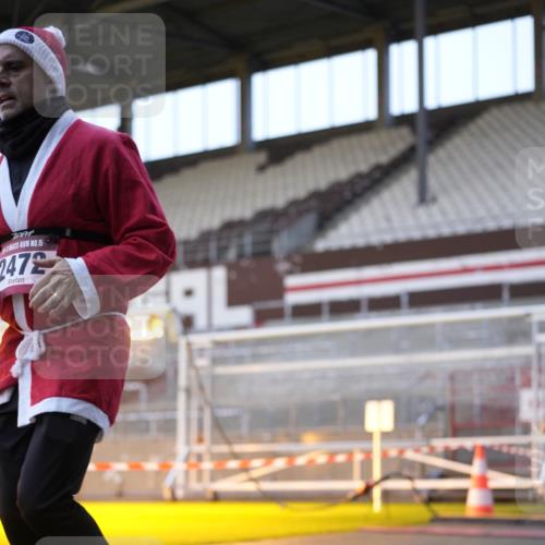 07.12.2025 - St. Pauli X-Mass-Run No. 15 Patografie http://msf.ph/oto/9375265 07.12.2025 10:01:56 Ziel 2472 meine-sportfotos.de