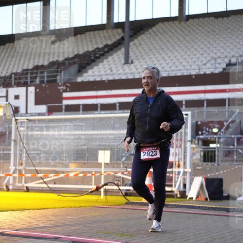 07.12.2025 - St. Pauli X-Mass-Run No. 15 Patografie http://msf.ph/oto/9375277 07.12.2025 10:02:12 Ziel 63, 304, 1934, 2923, 3944 meine-sportfotos.de