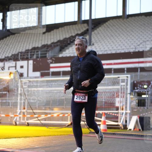 07.12.2025 - St. Pauli X-Mass-Run No. 15 Patografie http://msf.ph/oto/9375281 07.12.2025 10:02:13 Ziel 63, 304, 1934, 2923, 3944 meine-sportfotos.de