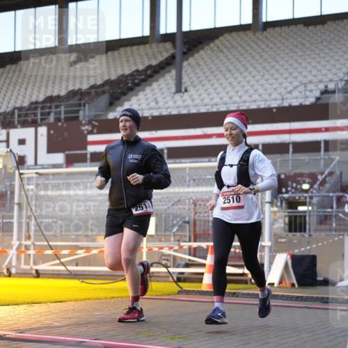 07.12.2025 - St. Pauli X-Mass-Run No. 15 Patografie http://msf.ph/oto/9375311 07.12.2025 10:02:30 Ziel 63, 304, 1105, 1828, 1829, 2510, 2514, 2604, 2908 meine-sportfotos.de