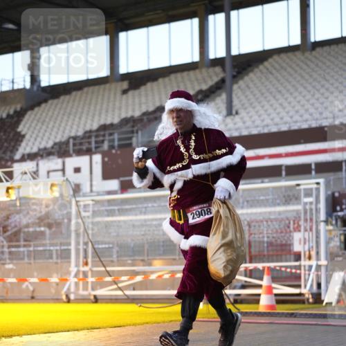 07.12.2025 - St. Pauli X-Mass-Run No. 15 Patografie http://msf.ph/oto/9375317 07.12.2025 10:02:32 Ziel 63, 304, 1105, 1828, 1829, 2510, 2514, 2604, 2908 meine-sportfotos.de