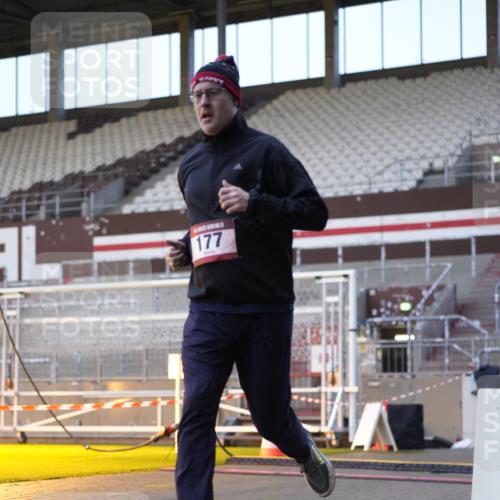 07.12.2025 - St. Pauli X-Mass-Run No. 15 Patografie http://msf.ph/oto/9375368 07.12.2025 10:02:59 Ziel 177, 442, 443, 885, 918, 936, 943, 956, 1118, 1314, 2505, 3284, 3417 meine-sportfotos.de