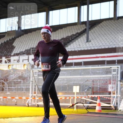 07.12.2025 - St. Pauli X-Mass-Run No. 15 Patografie http://msf.ph/oto/9375374 07.12.2025 10:03:03 Ziel 177, 442, 443, 936, 943, 956, 963, 1118, 1594, 2505, 3417 meine-sportfotos.de