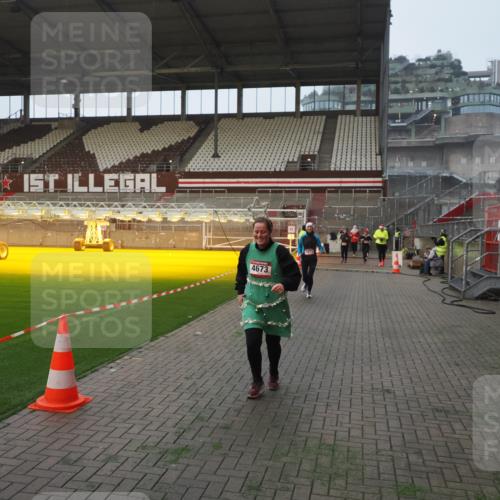 07.12.2025 - St. Pauli X-Mass-Run No. 15 Fabian Wolf http://msf.ph/oto/9375439 07.12.2025 10:04:27 Ziel 113, 1291, 1302, 1522, 1701, 1712, 1738, 1871, 2454, 3188, 3911, 4673 meine-sportfotos.de
