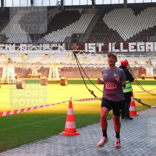 07.12.2025 - St. Pauli X-Mass-Run No. 15 Luisa Fischer http://msf.ph/oto/9375449 07.12.2025 09:51:14 Ziel 2224, 615, 2224 meine-sportfotos.de