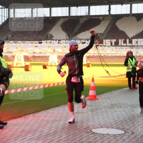 07.12.2025 - St. Pauli X-Mass-Run No. 15 Luisa Fischer http://msf.ph/oto/9375497 07.12.2025 09:51:39 Ziel 15, 58, 3110, 2030, 13, 615, 1258, 2030, 2135, 2224, 2646, 3110, 4273 meine-sportfotos.de