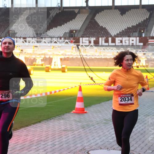 07.12.2025 - St. Pauli X-Mass-Run No. 15 Luisa Fischer http://msf.ph/oto/9375548 07.12.2025 09:52:51 Ziel 1296, 15, 2034, 1052, 154, 195, 1052, 1296, 2034 meine-sportfotos.de