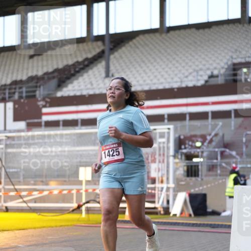 07.12.2025 - St. Pauli X-Mass-Run No. 15 Patografie http://msf.ph/oto/9375577 07.12.2025 10:03:41 Ziel 185, 213, 214, 358, 399, 940, 1023, 1263, 1264, 1307, 1394, 1425, 1506, 1888, 2002, 2366, 2380, 3334, 3734, 4660, 4667, 4679, 4680 meine-sportfotos.de