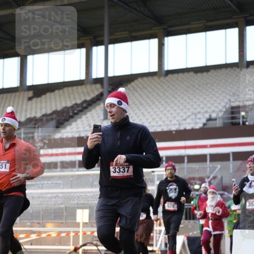 07.12.2025 - St. Pauli X-Mass-Run No. 15 Patografie http://msf.ph/oto/9375599 07.12.2025 10:03:48 Ziel 185, 213, 399, 626, 628, 1027, 1028, 1307, 1394, 1425, 2002, 2110, 2112, 2366, 2380, 3198, 3337, 3340, 3359, 3519, 3734, 4151 meine-sportfotos.de