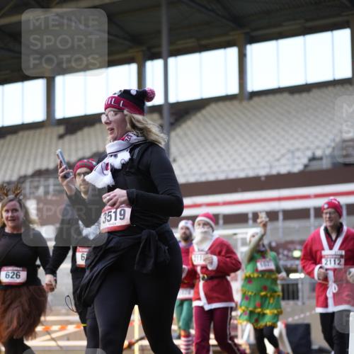 07.12.2025 - St. Pauli X-Mass-Run No. 15 Patografie http://msf.ph/oto/9375621 07.12.2025 10:03:50 Ziel 185, 399, 626, 628, 709, 1027, 1028, 1307, 1394, 1425, 1906, 2002, 2110, 2112, 2366, 3198, 3337, 3340, 3359, 3519, 3734, 4151 meine-sportfotos.de