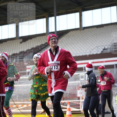 07.12.2025 - St. Pauli X-Mass-Run No. 15 Patografie http://msf.ph/oto/9375635 07.12.2025 10:03:51 Ziel 185, 399, 626, 628, 709, 1027, 1028, 1307, 1394, 1425, 1906, 2110, 2112, 2366, 3198, 3337, 3340, 3359, 3519, 3734, 4151 meine-sportfotos.de