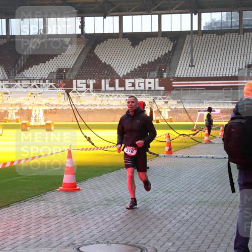 07.12.2025 - St. Pauli X-Mass-Run No. 15 Luisa Fischer http://msf.ph/oto/9375639 07.12.2025 09:53:25 Ziel 518, 195, 518, 937, 1052, 1241, 1874 meine-sportfotos.de